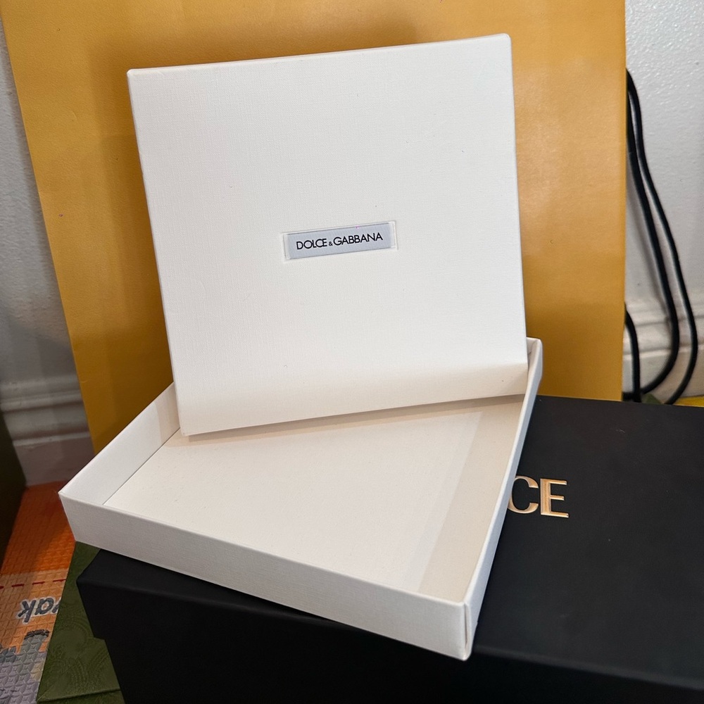 Dolce & Gabbana Cream Gift Box